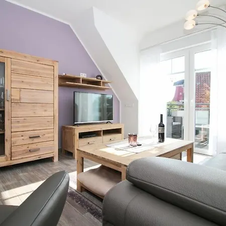 Leisure Time Hotel 3*